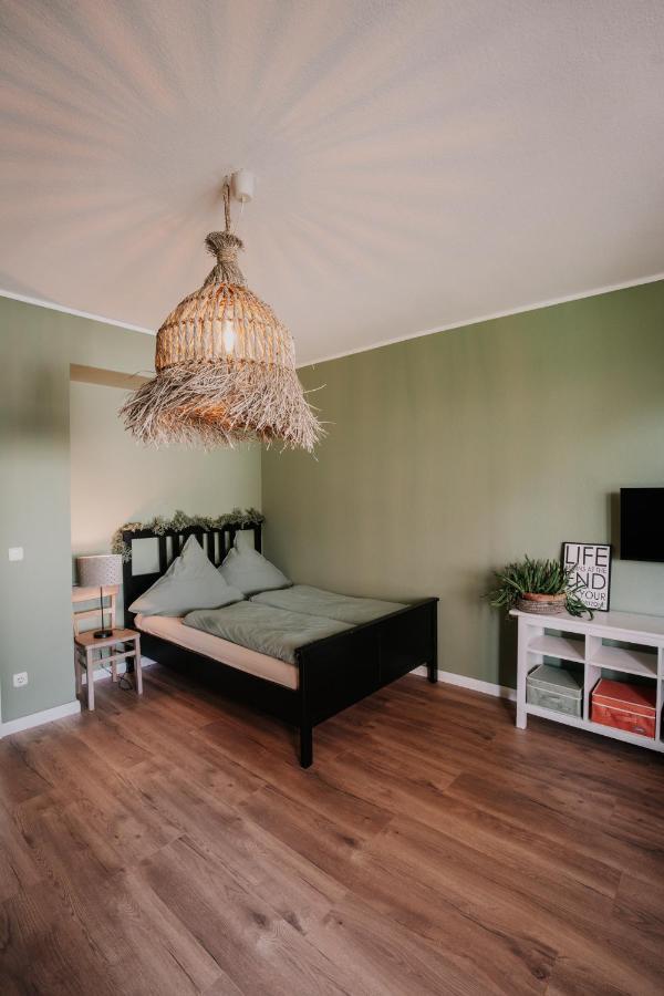 Soonwald Studio Mit Terrasse & Whirlpool Stromberg  Buitenkant foto